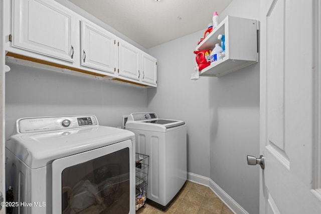 2902 Brems Battery, New Bern, NC 28562 - laundry room with separate washer and dryer and cabinet space