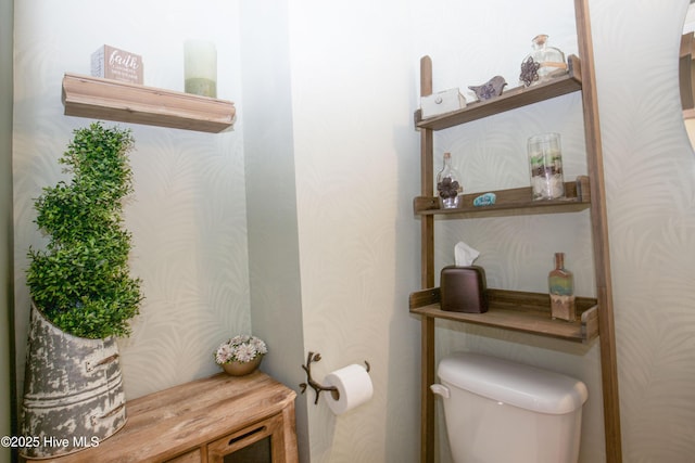 305 3rd St, Aberdeen, NC 28315 - half bath featuring toilet