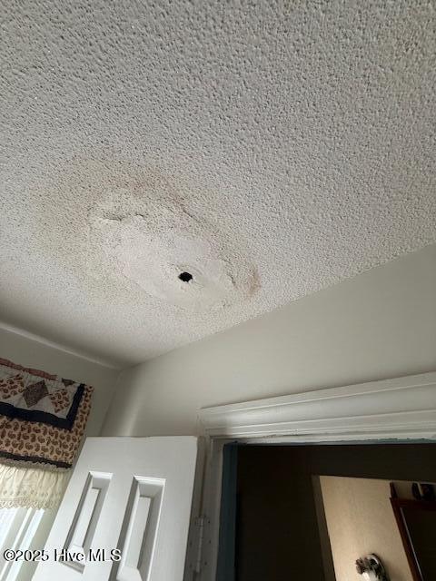 1164 Ocean Hwy N, Hertford, NC 27944 - detailed view of a textured ceiling
