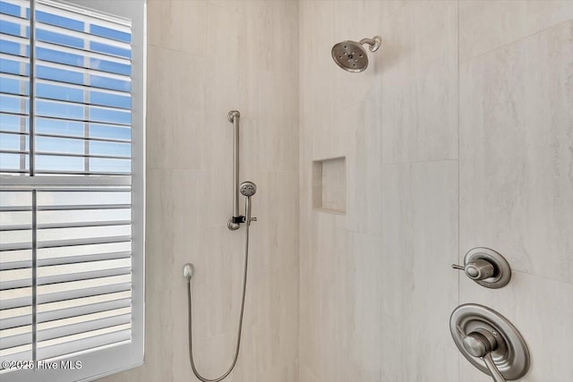 209 S 11th St, Morehead City, NC 28557 - bathroom featuring a tile shower
