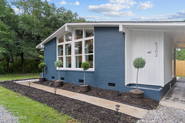 5302 Autumn Dr, Wilmington, NC 28409 - view of side of property with crawl space