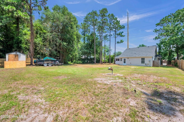 711 Navaho Trl, Wilmington, NC 28409 - view of yard