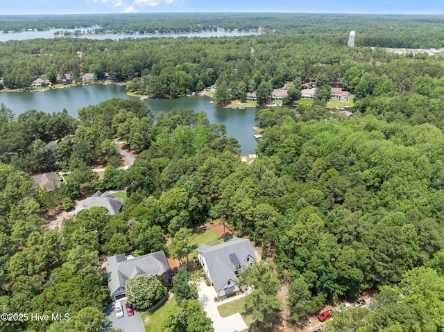 499 Longleaf Dr, West End, NC 27376 - aerial view of property's location featuring a forest and a large body of water