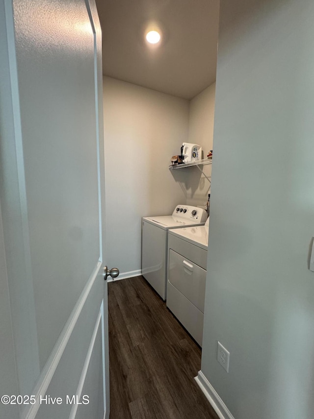 18 Landward Way, Wilmington, NC 28411 - washroom featuring independent washer and dryer, dark wood-style flooring, baseboards, and recessed lighting