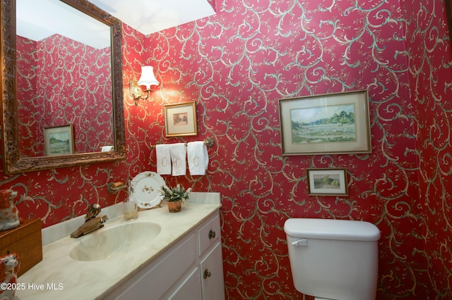 190 Palmetto Rd Unit 20, Pinehurst, NC 28374 - bathroom featuring vanity and toilet