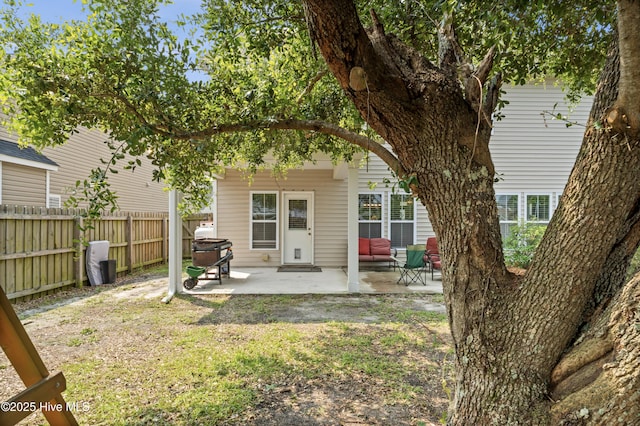 97 Violetear Rdg, Hampstead, NC 28443 - back of property featuring a patio area
