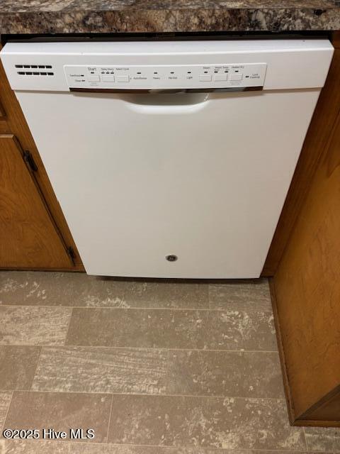 908 E 7th St, Lumberton, NC 28358 - kitchen view of dishwasher