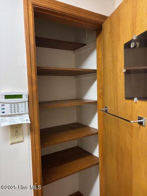 908 E 7th St, Lumberton, NC 28358 - view of storage area