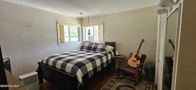 301 Graham St, Clinton, NC 28328 - bedroom featuring ornamental molding