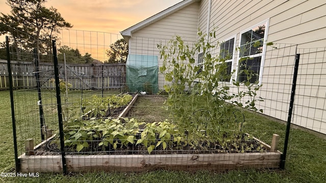 308 E Dolphin Vw, Sneads Ferry, NC 28460 - view of yard with a vegetable garden