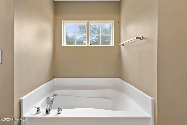 40 Sedgefield Ln, Spring Lake, NC 28390 - bathroom featuring a garden tub