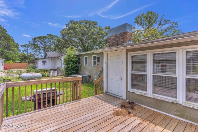 214 Frink Dr, Southport, NC 28461 - view of wooden deck
