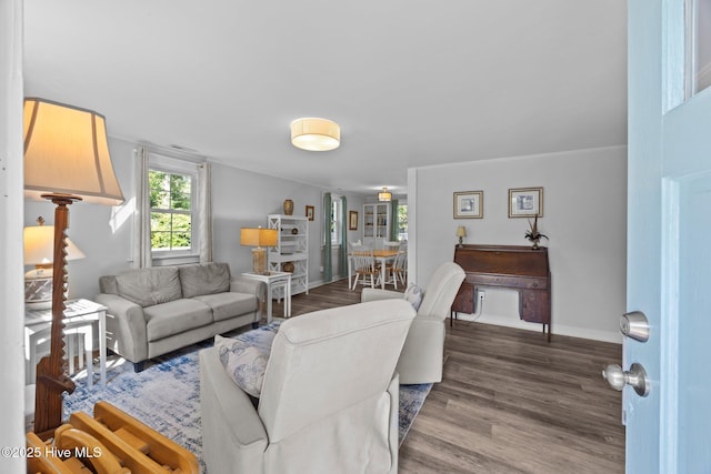 207 Battleground Ave, New Bern, NC 28560 - living room with wood finished floors and baseboards