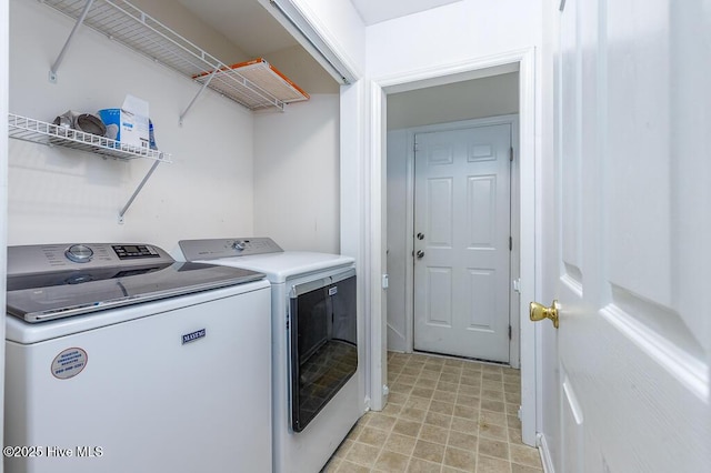 109 Hilda Dr, New Bern, NC 28562 - laundry area featuring washing machine and clothes dryer