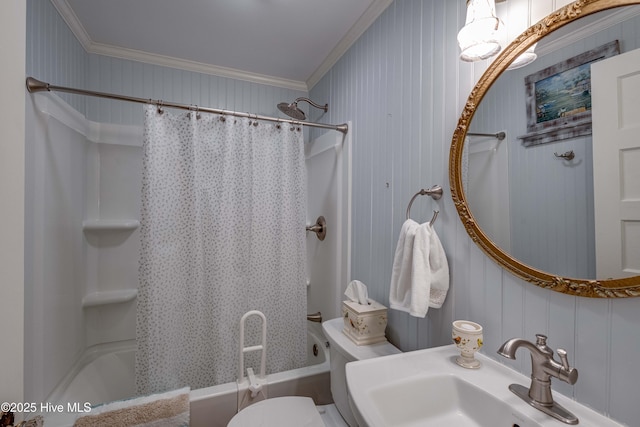 528 E 6th St, Washington, NC 27889 - full bathroom with crown molding and shower / bathtub combination with curtain
