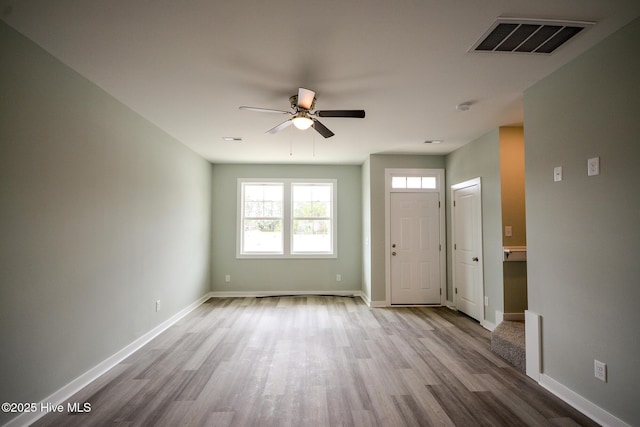 332 Starfish Ln, Sneads Ferry, NC 28460 - entrance foyer featuring wood finished floors and a ceiling fan