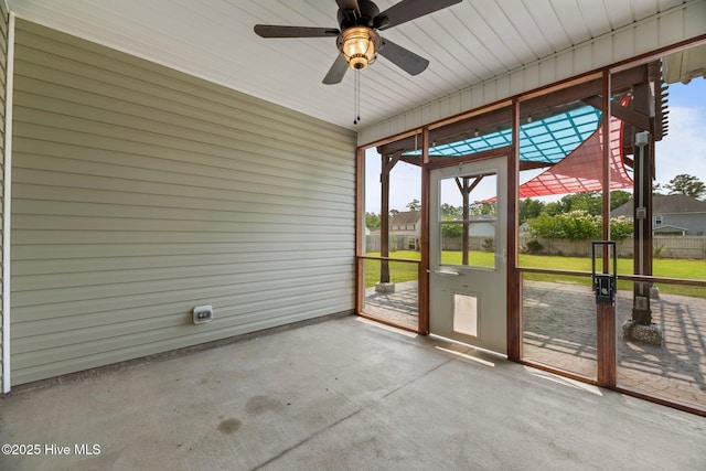 1006 Kingfish Way, New Bern, NC 28562 - unfurnished sunroom with a ceiling fan