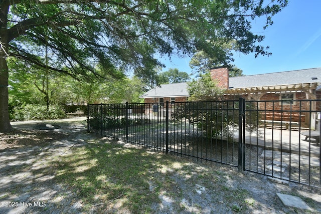 114 Lansdowne Rd, Wilmington, NC 28409 - view of gate