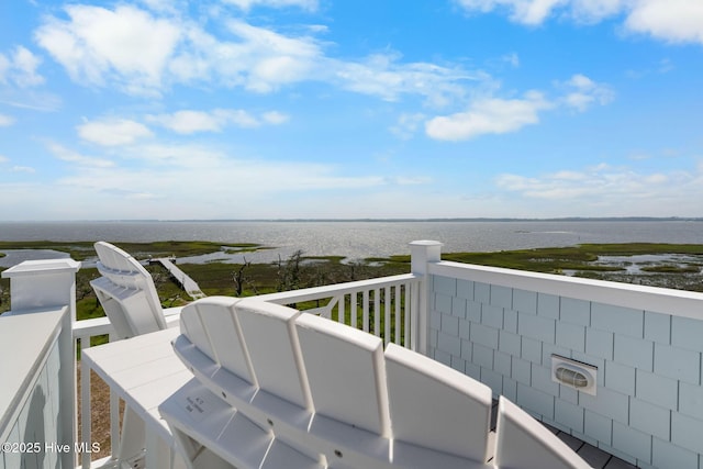 316 Bettie Path Rd, Beaufort, NC 28516 - balcony with a water view
