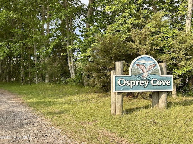 141 Baybreeze Dr, Shiloh, NC 27974 - community sign featuring gravel driveway
