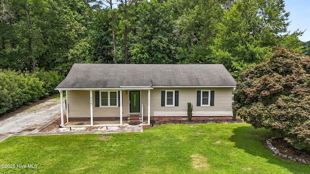 114 Maid Marian Ln, Washington, NC 27889 - ranch-style home featuring a porch, a shingled roof, a front yard, and crawl space