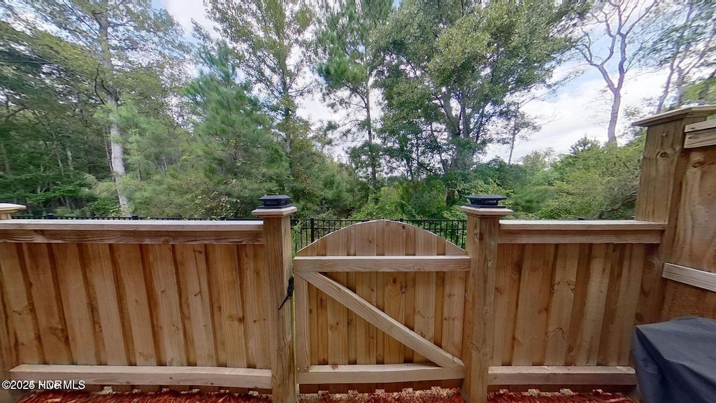 11 Acacia Rd, Hampstead, NC 28443 - view of gate