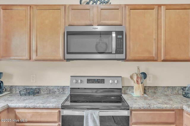 136 Van Riggs Rd, Hubert, NC 28539 - kitchen featuring appliances with stainless steel finishes and light brown cabinetry