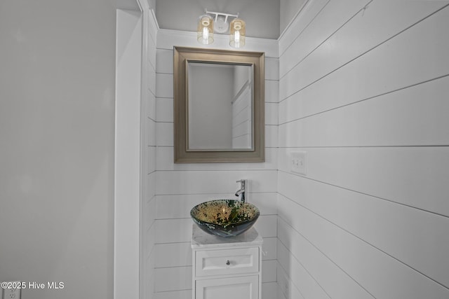 520 Cannonsgate Dr, Newport, NC 28570 - bathroom featuring a sink