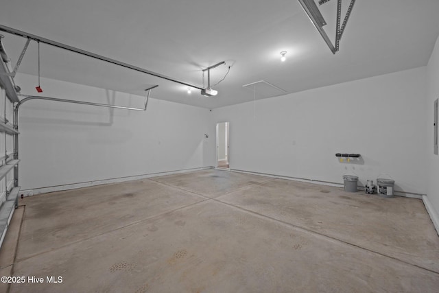 1008 Rodanthe Dr, New Bern, NC 28562 - garage featuring a garage door opener