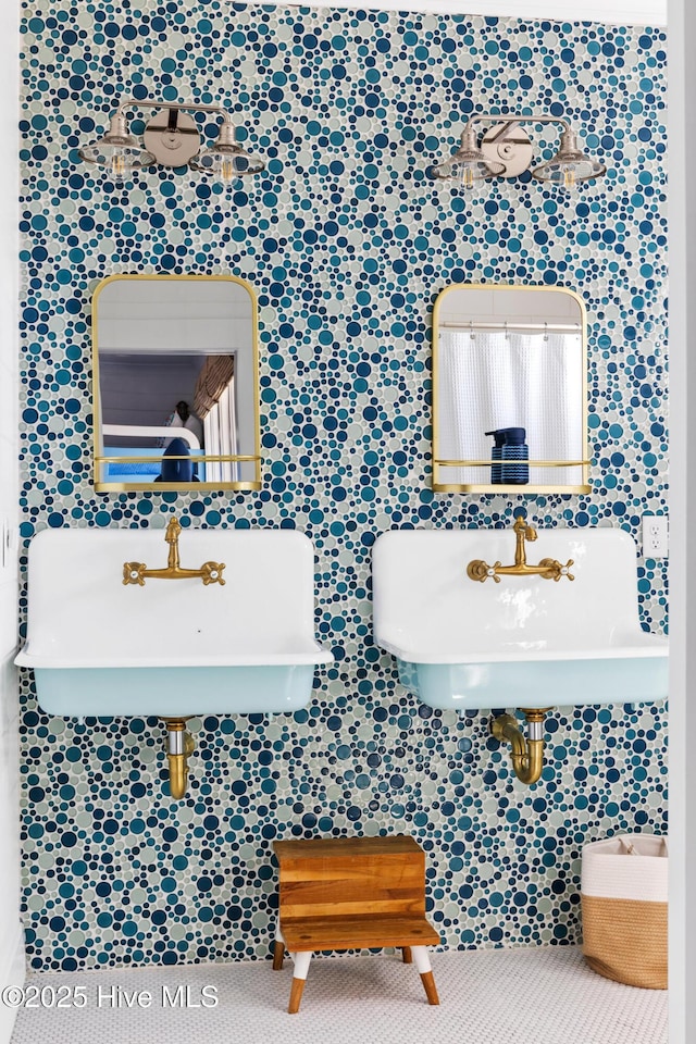 11 Sandspur Trl, Bald Head Island, NC 28461 - bathroom featuring a sink