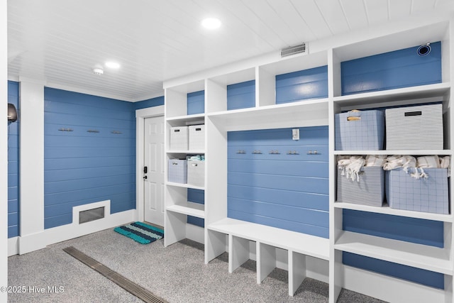 11 Sandspur Trl, Bald Head Island, NC 28461 - mudroom featuring recessed lighting and baseboards