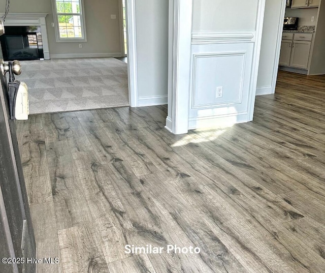 1822 Olde Towne Pointe Blvd, Jacksonville, NC 28546 - interior space featuring wood finished floors and baseboards