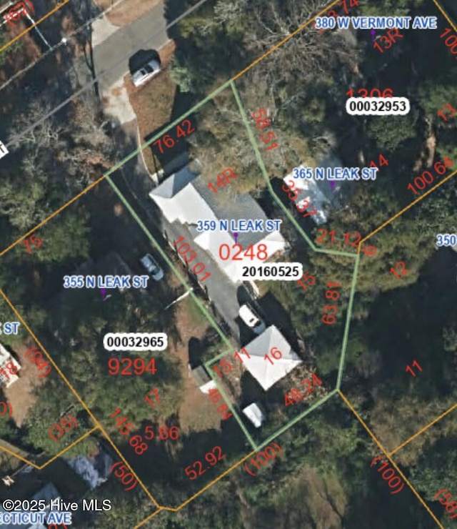 359 N Leak St, Southern Pines, NC 28387 - aerial overview of property's location with property parcel outlined