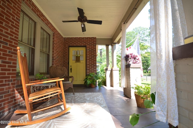 1409 E Walnut St, Goldsboro, NC 27530 - porch featuring a ceiling fan