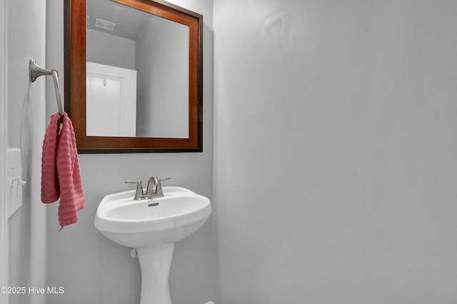 133 Overlook Dr, Wilmington, NC 28411 - bathroom featuring a sink