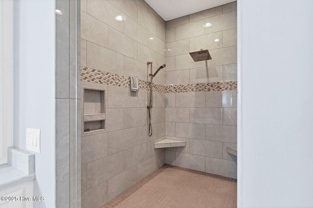 2270 Midland Rd, Pinehurst, NC 28374 - bathroom featuring tiled shower
