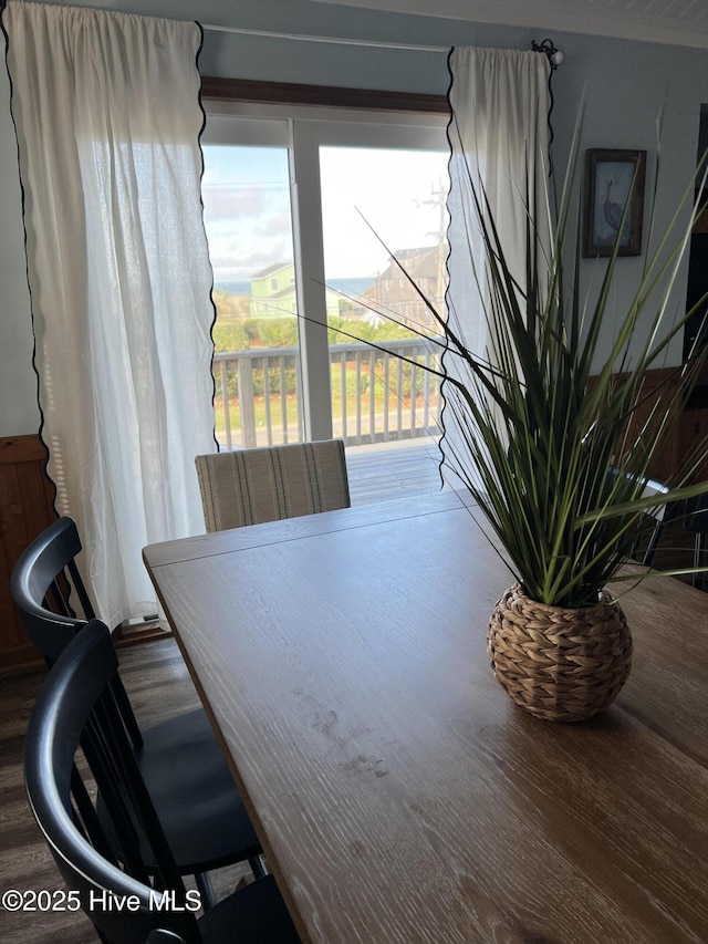 4704 S Va Dare Trl, Nags Head, NC 27959 - dining space with wood finished floors