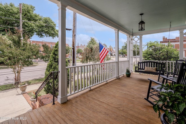 405 Hancock St, New Bern, NC 28560 - view of wooden porch
