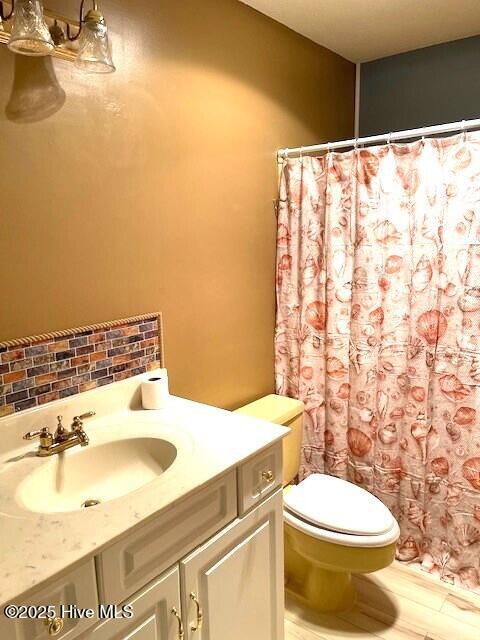 105 Ridgewood Rd, Pinehurst, NC 28374 - full bathroom with vanity and curtained shower