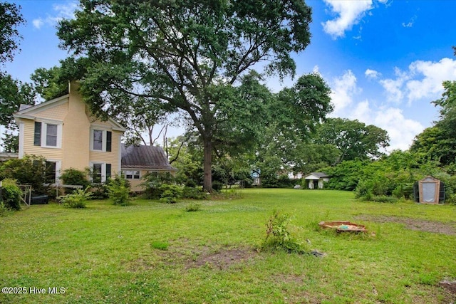 105 W Wayne St, Fremont, NC 27830 - view of green lawn