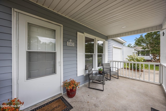 2402 S Lakeview Dr, Newport, NC 28570 - view of porch