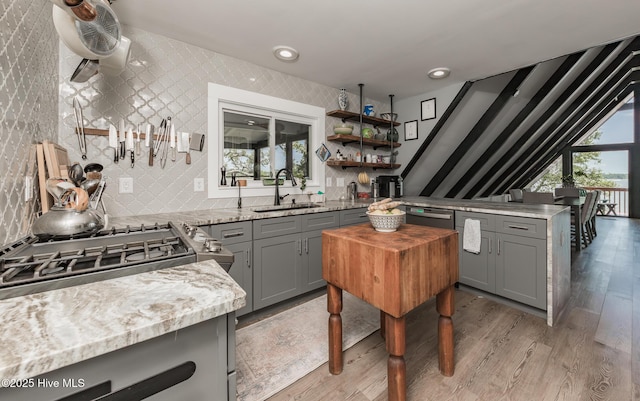 211 Fannie Creek Ln, Sneads Ferry, NC 28460 - kitchen featuring gray cabinetry, light wood-style floors, open shelves, a peninsula, and recessed lighting