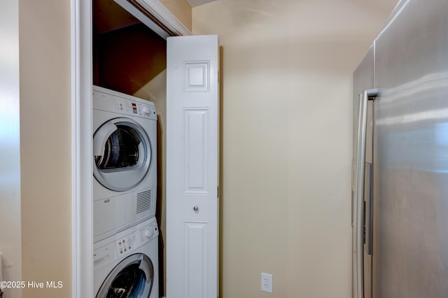 203 Sky Sail Blvd, New Bern, NC 28560 - washroom featuring stacked washer / dryer