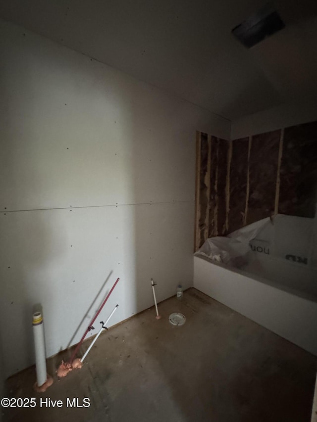 305 Duck Hvn, Swansboro, NC 28584 - bathroom with a bathtub
