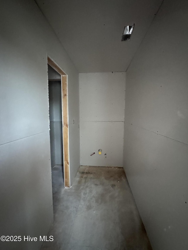 305 Duck Hvn, Swansboro, NC 28584 - view of laundry area