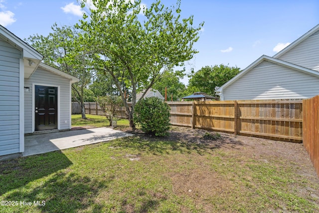 802 Mayfield Ct, Wilmington, NC 28411 - fenced backyard featuring a patio area