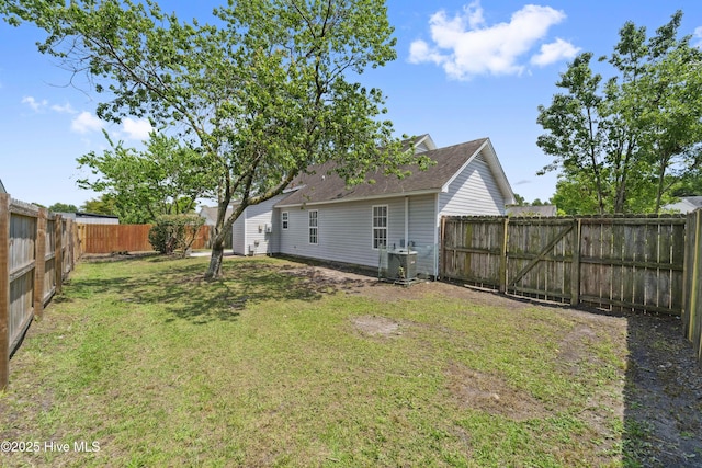 802 Mayfield Ct, Wilmington, NC 28411 - view of fenced backyard