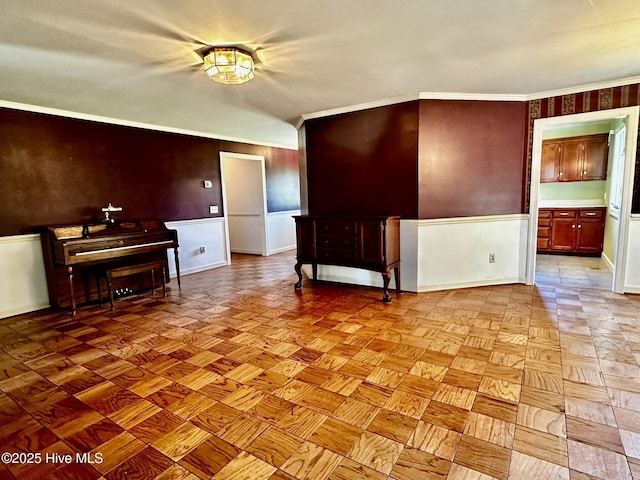 9550 NC-171, Williamston, NC 27892 - living room with wainscoting and ornamental molding