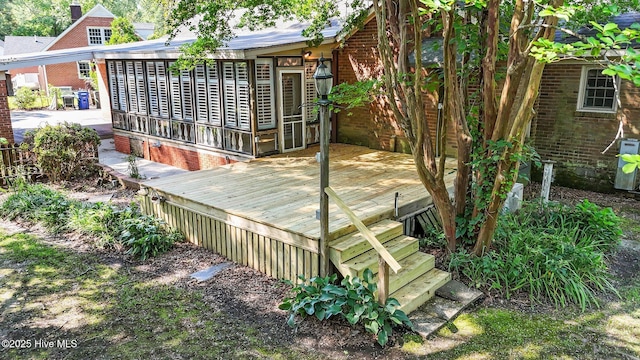 1909 Pawnee Dr, Kinston, NC 28504 - view of deck