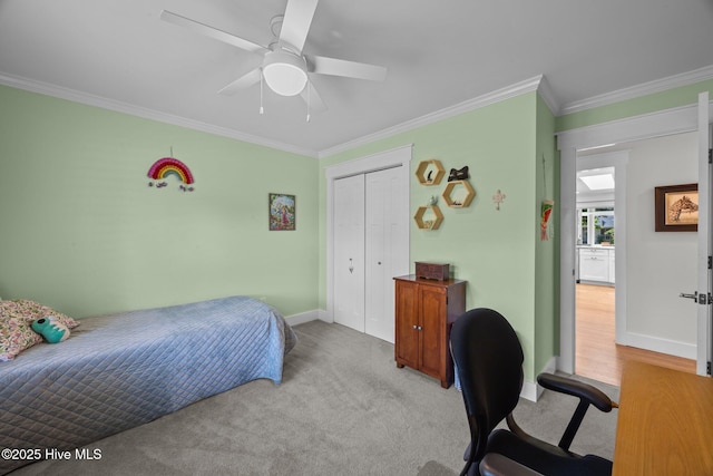110 Mariners Ct, New Bern, NC 28562 - bedroom with crown molding, carpet flooring, a closet, a desk, and a ceiling fan